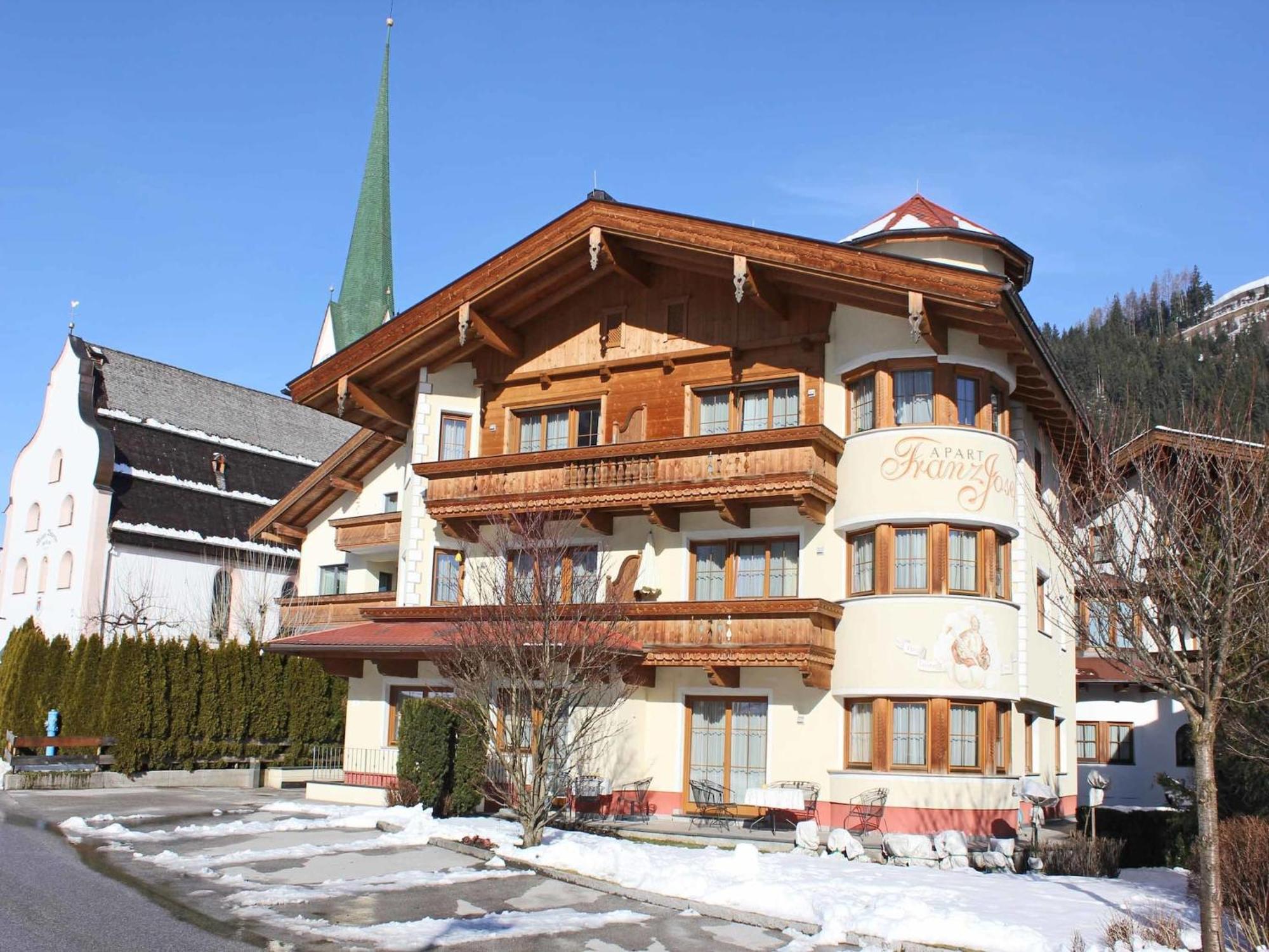 Attractive Holiday Home In Kaltenbach On The Ski Slope Stumm Dış mekan fotoğraf